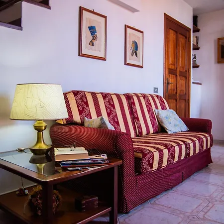 Casa Archiottu * Carloforte (Isola di San Pietro)